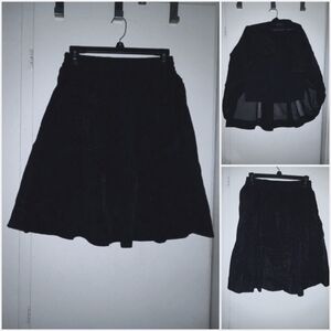 *NEW* "IZZUE" LADIES SMALL BLACK SKIRT